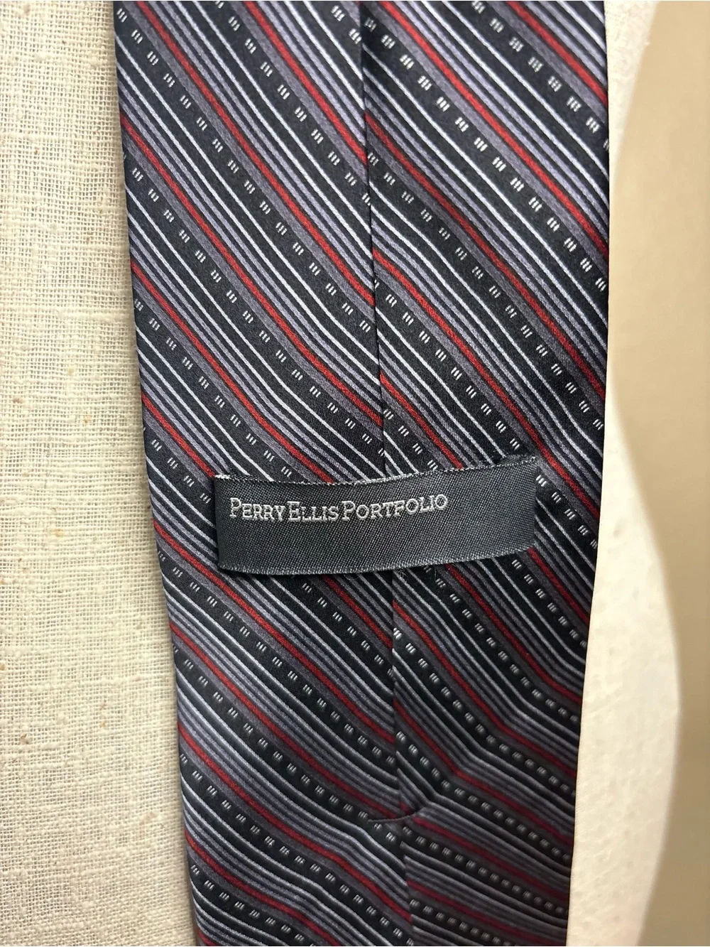Perry Ellis Portfolio Men’s Silk Blend Striped Tie Black Red Gray Business